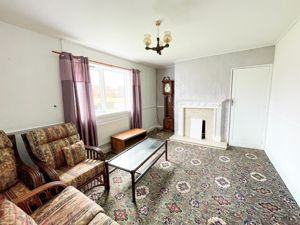 Lounge- click for photo gallery